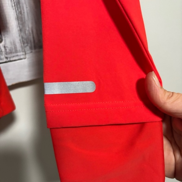 Sweaty Betty Fast Track Full Zip Through  Pentas Red Hoodie Running Jacket NWOT - Picture 7 of 12